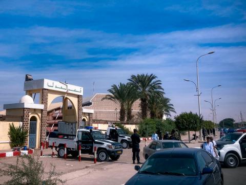 سيارات شرطة ترابط في مدخل قصر العدل بولاية نواكشوط الغربية اليوم (الأخبار)