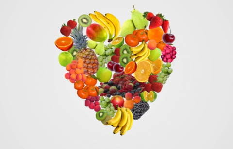 الفاكهة والخضراوات الطازجة غنية بالفيتامينات والمعادن الضرورية لصحة القلب (بيكسابي)