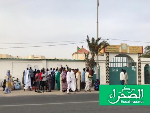 مشاركون في المسابقة الكبرى أمام مدرسة التعليم  أرشيف الصحراء 