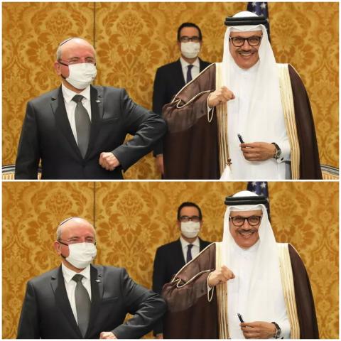 وزير الخارجية البحريني عبد اللطيف الزياني (يمين) ومئير بن شبات مستشار الأمن القومي ورئيس الوفد الإسرائيلي (يسار) بعد توقيع البيان المشترك. 18/10/2020 © رويترز