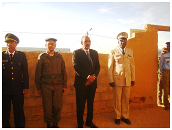 صورة من الارشيف ( الاحتفالات المخلدة للعيد العربي للشرطة في لبراكنه بحضور الوالي السابق)