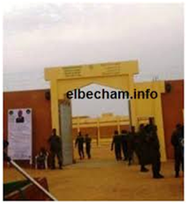 بوابة سجن ألاك أمامها تعزيزات عسكرية ( أرشيف )